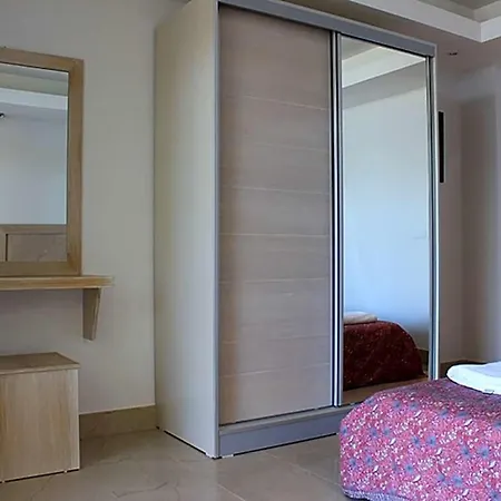 Islamlar Sleeps 10 Pool Air Con Wifi *